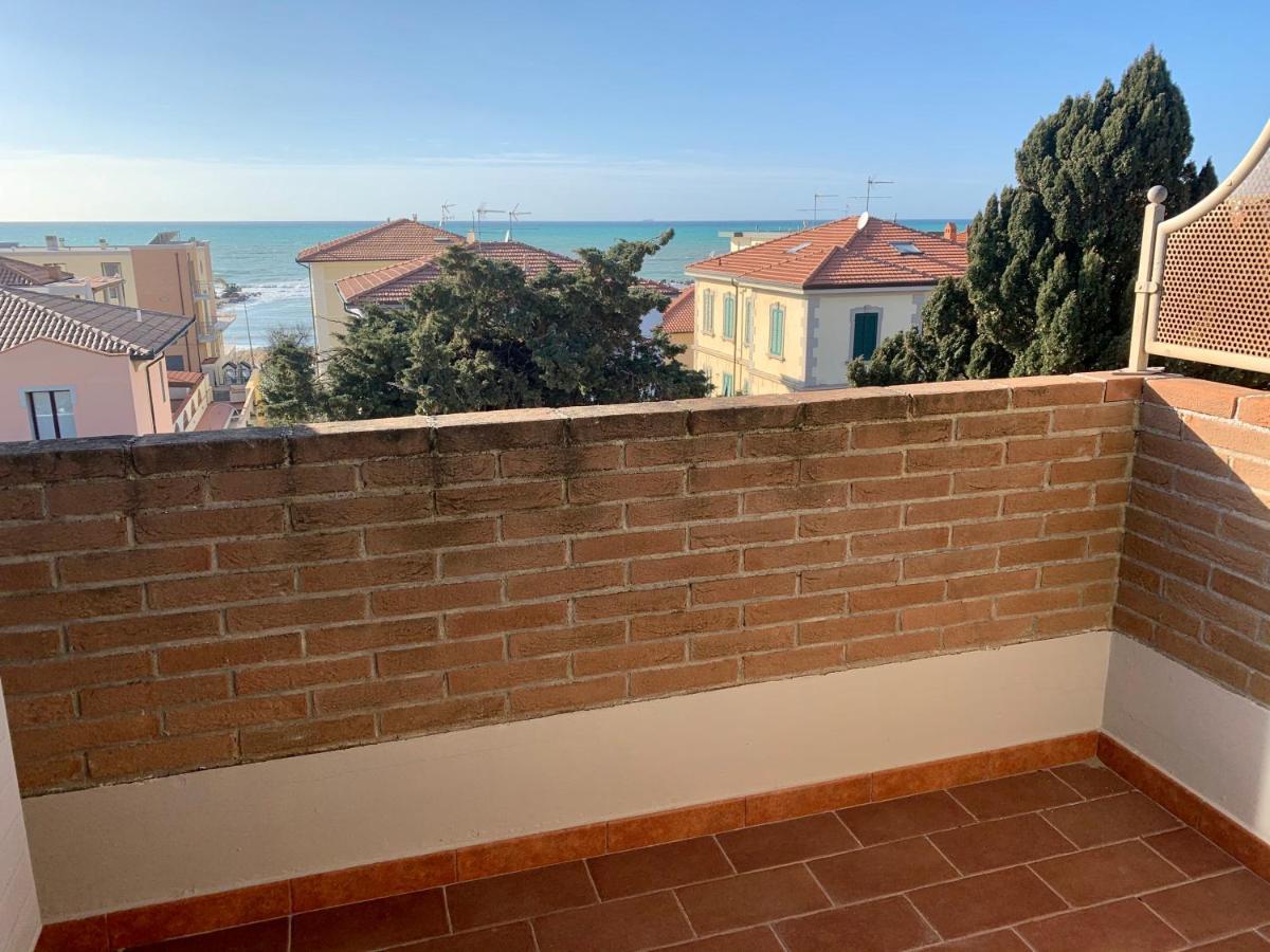 Apartamento Casa Myconis 68Mq A Due Passi Dal Mare Di San Vincenzo Exterior foto