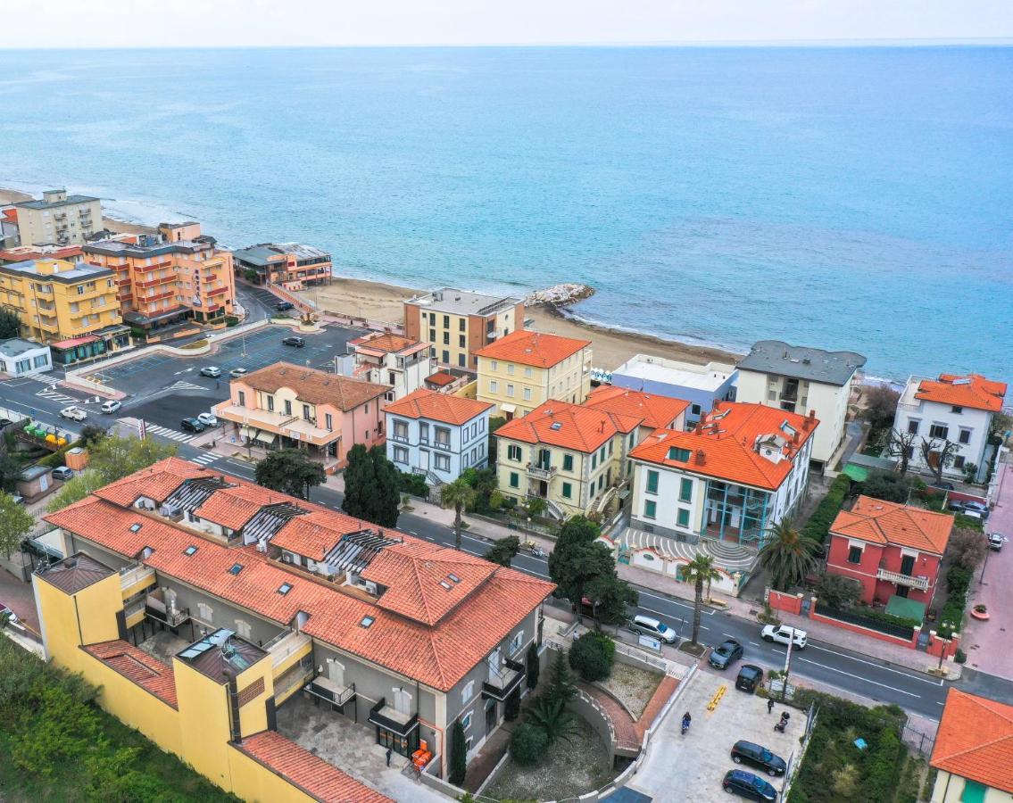 Apartamento Casa Myconis 68Mq A Due Passi Dal Mare Di San Vincenzo Exterior foto